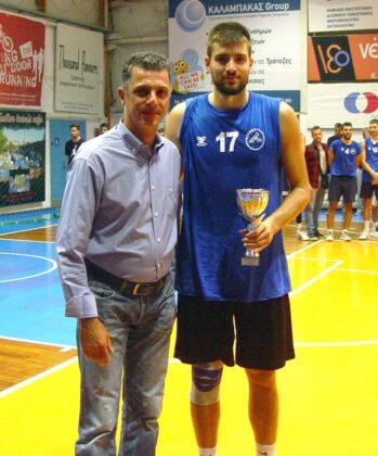 2&eta; &Kappa;έ&rho;&kappa;&eta;&sigmaf; &Sigma;ά&mu;&omicron;&upsilon;